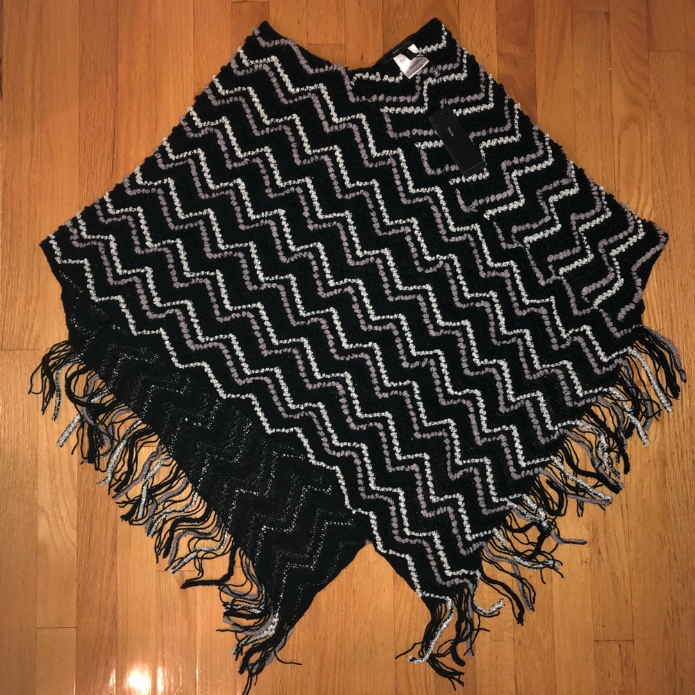 *NWT* BCBG | Asymmetrical Fringe Shawl Poncho